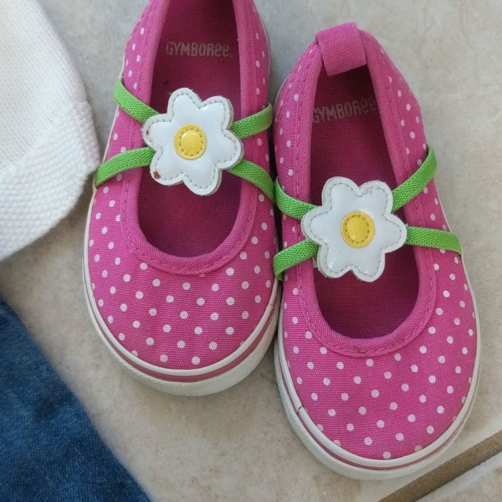 Girls 2t spring summer set, outfit necklace &shoes - Picture 2 of 7